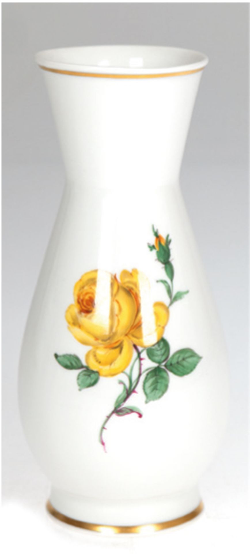 Meissen-Vase, Gelbe Rose, Goldrand, 2 Schleifstriche, H. 18 cm
