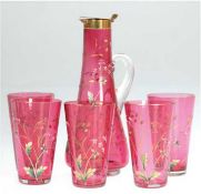Likör-Service um 1900, bestehend aus kleiner Karaffe und 5 Gläsern, rosa Glas mit floraler Emailmal