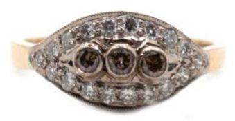 Ring, 750er GG/ WG, weiße und cognacfarbene Brillanten zus. 0,46 ct. RG 54, Innendurchmesser 17,2 m