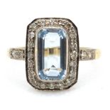 Ring, GG 750, 5,3 g, Aquamarin mit schöner Farbe 2,11 ct., Brillanten 0,45 ct., Größe des Ringkopfe