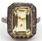 Ring, 750er GG, 6,4 g, großer, gelber Topas 7,02 ct., Brillanten 0,53 ct. in Silberfassung, RG 56, 