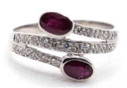 Ring, 750er WG, 5,1 g, 2 Rubine von exzellenter Farbe, Brillanten zus. ca. 0,30 ct., RG 61, Innendu