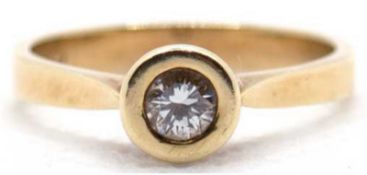 Brillant-Ring, 585er GG, besetzt mit Solitär in Zargenfassung von ca. 0,25 ct, vsi/w/tw, RG 52,5