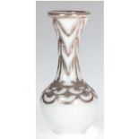 Kleine Rosenthal-Vase mit Silber-Auflage, weiß, H. 7,5 cm