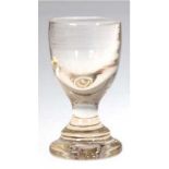Biedermeier-Glas, farblos, runder Stand mit Abriß, weißer Emaillerand, H. 10,5 cm