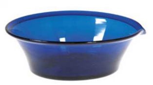 Waldglas-Milchsatte mit Gußtülle, blaues Glas , Abriß, umgeschlagener Rand, H. 5,5 cm, Dm. 15,5 cm