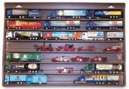 Modell-LKW-Sammlung von 22 verschiedene Werbe-Trucks und Feuerwehr-Fahrzeuge und Bier-Trucks, im Sc