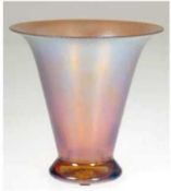 Art-Deco-Vase, um 1930, WMF Myra, gelbes bis bernsteinfarbenes, irisierendes Glas, Trichterform mit
