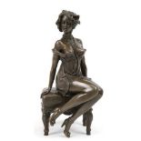 Bronze-Figur "Frau im Negligee auf Hocker sitzend", Nachguß, bez. "Cilo", braun patiniert, Gießerpl