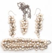 Schmuckset, Ohrringe, Kette ( 45,0 cm ) mit Anhänger und Armband ca. 17 cm, echte Perlen, in 925er 