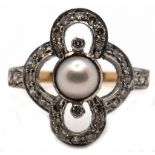 Ring im Art-Deco-Stil, 750er GG, 3,7 gr., Brillanten 0,45 ct. echte Perle, RG, 55, Innendurchmesse