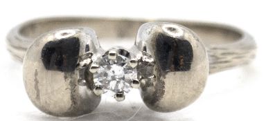 Ring, 585er WG, besetzt mit Brillant-Solitär von 0,12 ct. (punziert), ges. 3,33 g, RG 52