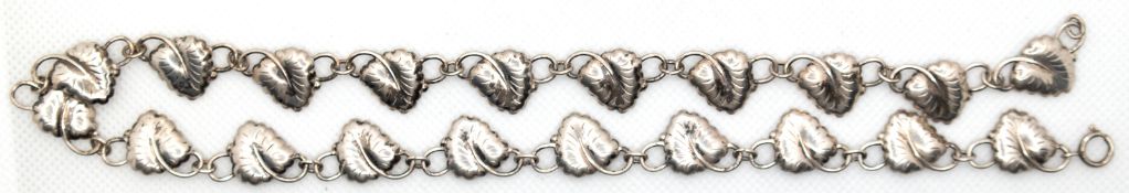 Collier um ca. 1920, Blattdekor, 835er Silber, signiert "KH", Länge ca. 46 cm