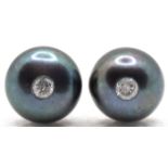 Ohrstecker, GG 375, graue Perlen, Durchmesser ca. 9 mm, Brillanten ca. 0,15 ct,