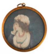 Miniatur "Porträt einer Dame mit Haube und roter Kette", rund, Ende 18. Jh., Gouache/Bein, Dm. 5,3 