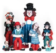 Sammlung von 7 Gilde-Clowns, 1985, Kunstmasse, farbig staffiert, 1x bestoßen, H. 5 cm bis 26 cm