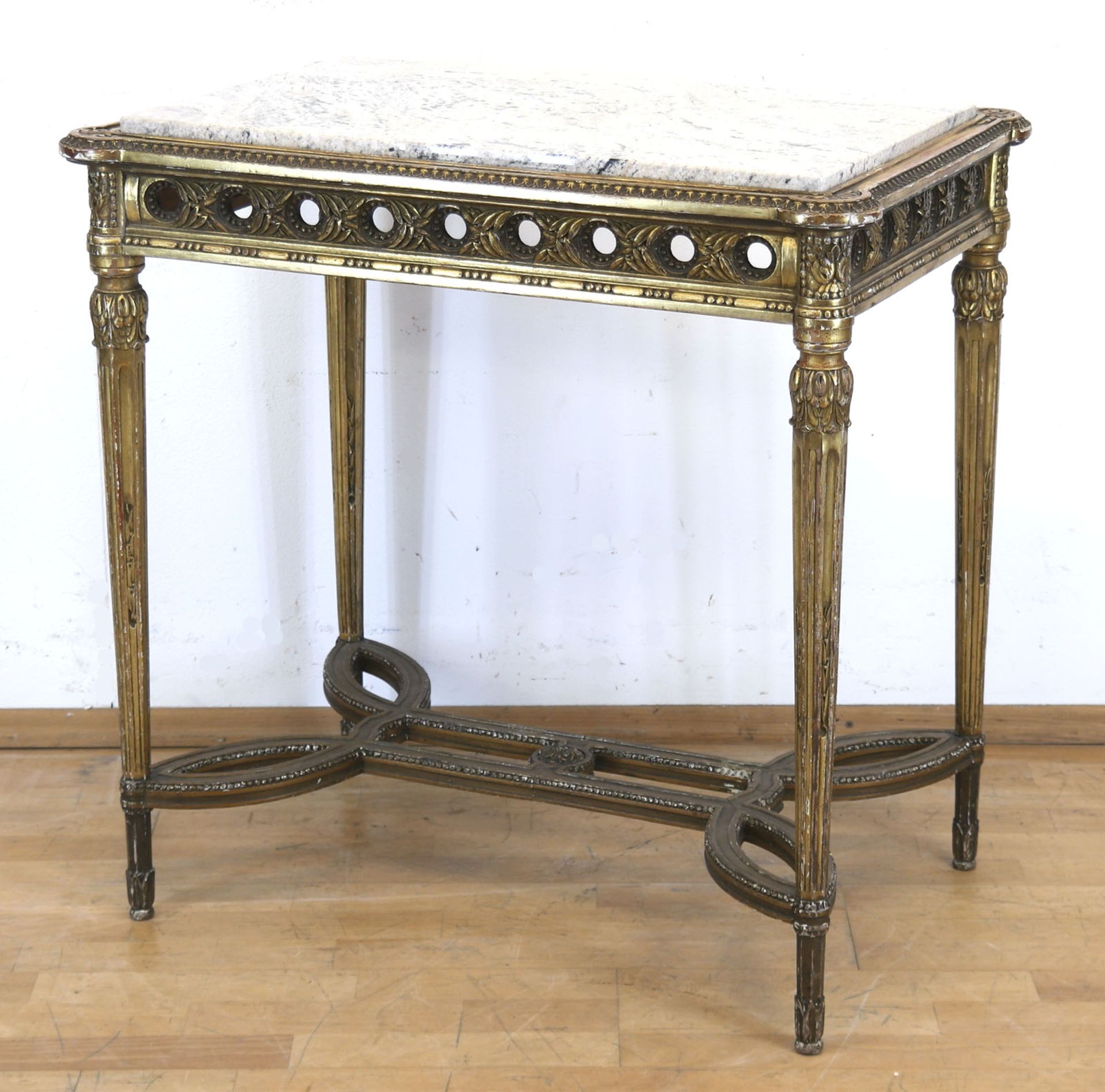 Tisch im Louis-Quinze-Stil, Frankreich um 1880, Holz mit Stuckverzierungen, gold gefaßt, über kanne