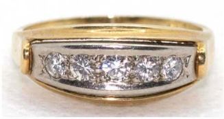 Ring, 585er GG/WG, in Reihe besetzt mit 5 Brillanten von zus. ca. 0,20 ct., ges. 3,6 g, RG 53,5