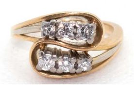 Ring, 585er GG, besetzt mit 6 Brillanten von zus. ca. 0,46 ct., ges. 6,95 g, RG 55