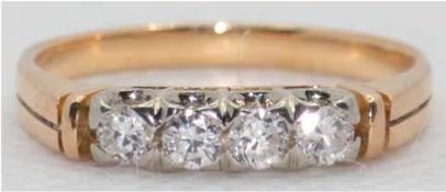 Brillant-Ring, 750er GG/WG, einreihig besetzt mit 4 Brillanten von zus. ca. 0,30 ct, Ge.-Gew. 3,0 g