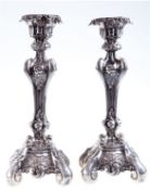 Paar Kerzenhalter im Barockstil, Silber, Schweden 19. Jh., punziert, 486 g, auf 4 Volutenfüßen, rei