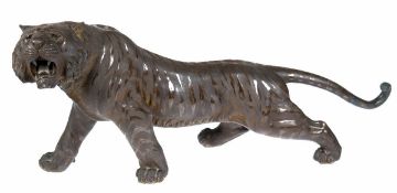Bronze "Brüllender Tiger", Ende des 19., auf Bauch Siegelmarke "Genryûsai Seiya se", braun patinier