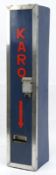 Karo-Zigarettenautomat, DDR, blauer Holzspan, mit Metalleinfassung und roter Schriftzug, alte Mecha