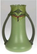 Jugendstil-Vase, Keramik, grün bemalt, am Hals Floralrelief, beidseitig Handhaben, oberhalb am Hals