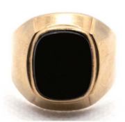 Ring, 333er GG mit Onyxplatte, ges. 5,7 g, RG 69