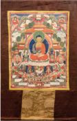 Thangka, im Zentrum Gottheit, flankiert von zahlreichen Mönchen und anderen Gottheiten, feine Maler