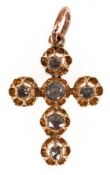 Kreuzanhänger, 18 kt GG, besetzt mit 6 Diamanten, filigran gearbeitet, 3,3x1,9 cm