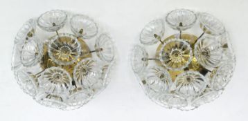Paar Wand-/ Deckenlampen, Pusteblume, an Halbkugel aus Messing zahlreiche Glasschirme, 6-flammig, H