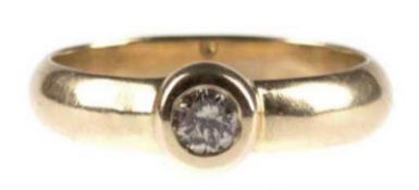 Brillant-Ring, 585er GG, besetzt mit Solitär, Cape yellow, 0,35 ct, in Zargenfassung, RG 60