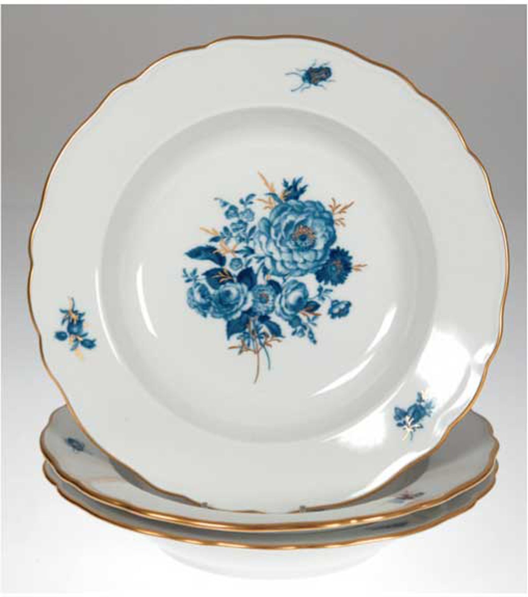 3 Meissen-Suppenteller, Blaue Blume mit Goldgräsern, Aquatinta, Goldrand, Neuer Ausschnitt, 2. Wahl