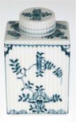 Meissen-Teedose, Strohblume in Blau, Jubiläumsmarke 250 Jahre 1739-1989, Quaderform mit Stabrelief,