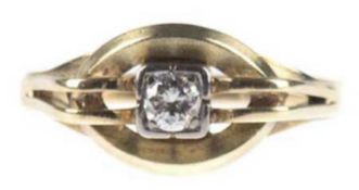 Brillantring, 585er GG, geteilte Ringschiene mit ovalem Ringkopf, zentral besetzt mit Brillantsolit