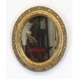 Spiegel, Holz mit Stuckverzierungen, gold gefaßt, oval, 40x34 cm