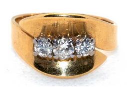 Ring, 750er GG, 5,4 g, 3 Brillanten zus. 0,59 ct. punziert, RG 56, Innendurchmesser 17,8 mm