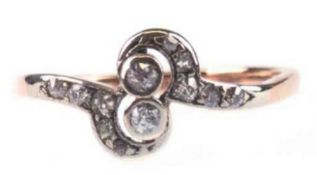 Jugendstil-Ring, RG/WG, besetzt mit Diamantrosen, RG 53,5