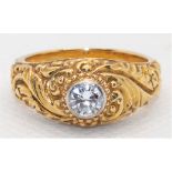 Brillant-Ring, 750er GG, 10,77 g, besetzt mit Solitär von 0,5 ct, vsi, floral reliefierte Schiene,