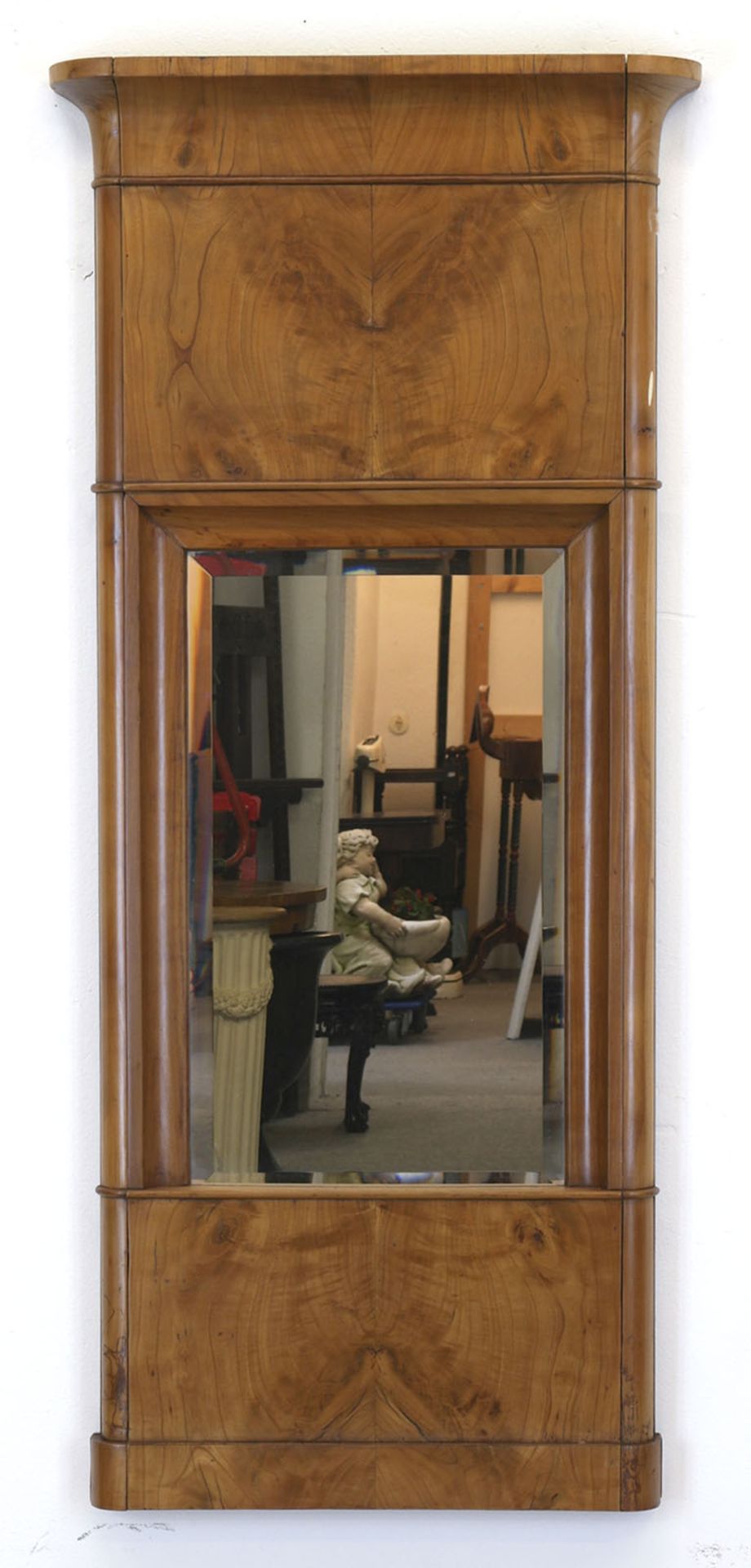 Biedermeier-Spiegel, Kirsche furniert, facettiertes Spiegelglas, Gebrauchspuren, 114x51x8 cm