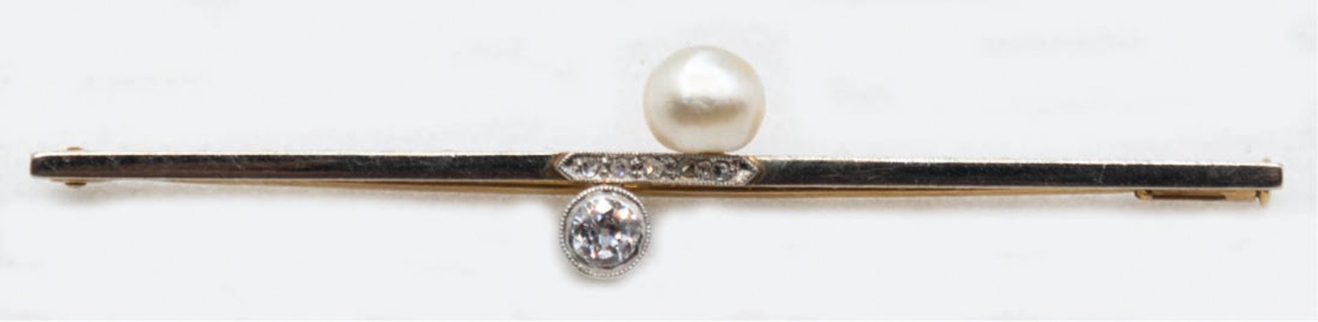 Perl-Diamant-Nadel, um 1920, 585er GG/WG, besetzt mit 1 Perle, 1 Brillanten und 5 kleinen Diamanten