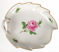 Meissen-Blattschale, Rote Rose, Goldrand, 2. Wahl, 18x17 cm