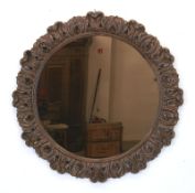 Spiegel, um 1830, Buche, geschnitzt, Dm. 95 cm