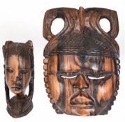 Figuren "Maske" 32x22 cm, und "Afrikanische Frau mit Flechtfrisur", Zentralafrika, Ebenholz geschni