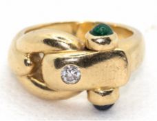 Ring in Schnallenform,  585er GG, besetzt mit Brillant von 0,07 ct. und Saphir- und Smaragd-Cabocho