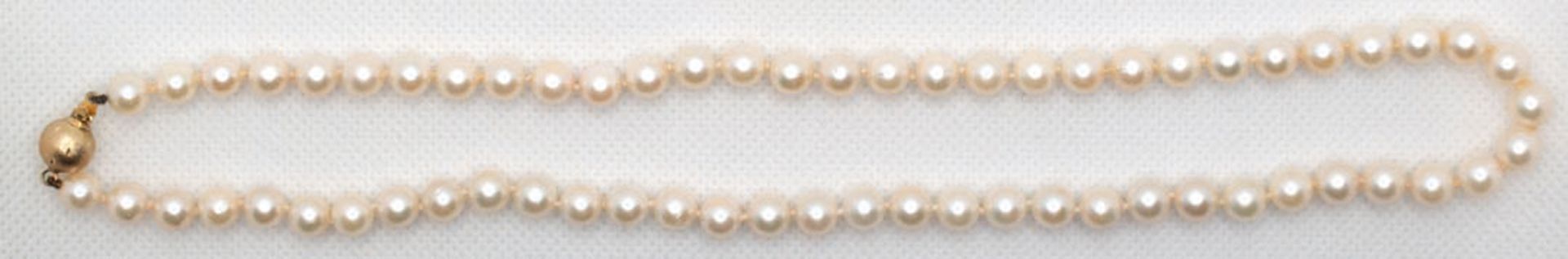 Perlenkette, Dm. 6,5 mm, 585er GG-Schließe, L. 44 cm