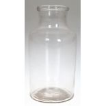 Vorratsgefäß, 19. Jh. farbloses Glas, Pfeifenabriß, umgeschlagener Rand, H. 19,5 cm