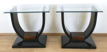 Paar Lampentische, Italien, Design Roberto Ventura, U-förmiges Fußgestell auf rechteckiger Fußplatt