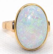 Ring, 585er GG, ovaler Opal-Cabochon von ca.  4,85 ct., ges. 6,93 g, RG 57, dabei Expertise mit ein
